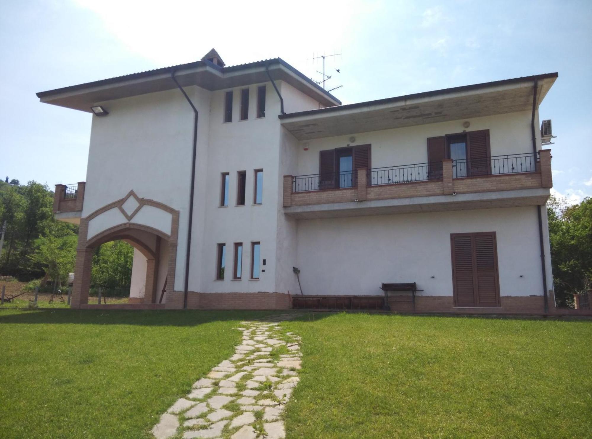 Agriturismo Za Beata Bed and Breakfast Penna Sant'Andrea Buitenkant foto